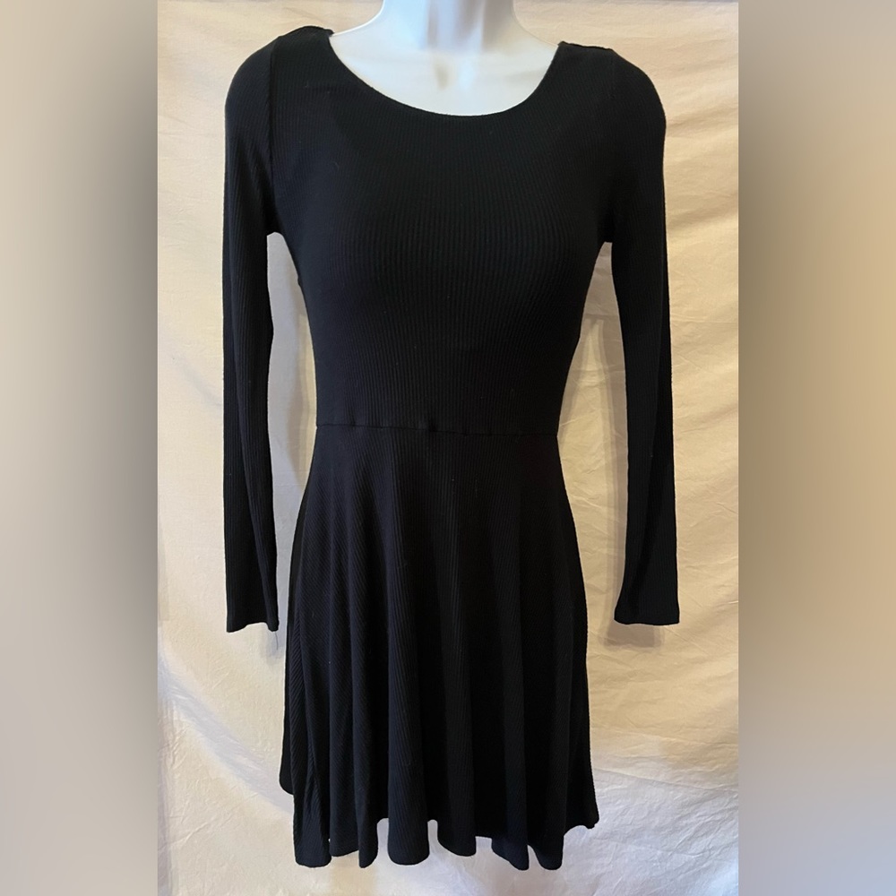 Forever 21 classic black dress